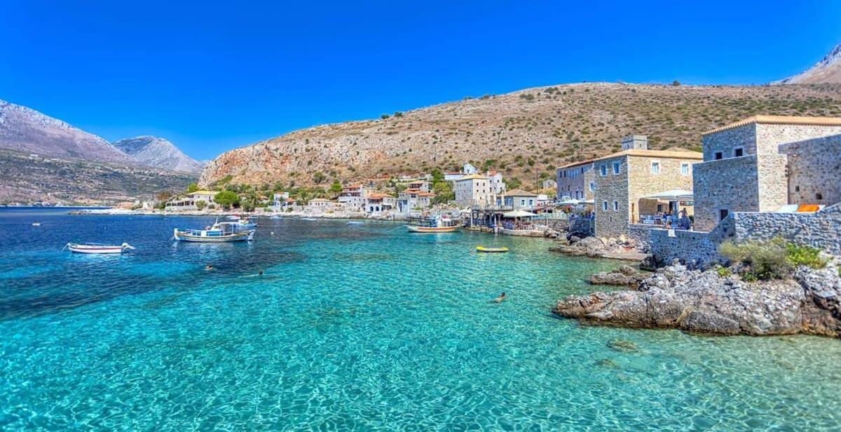 Mani Panoramic Seaviews - Luxury Summer Haven Levktron ภายนอก รูปภาพ